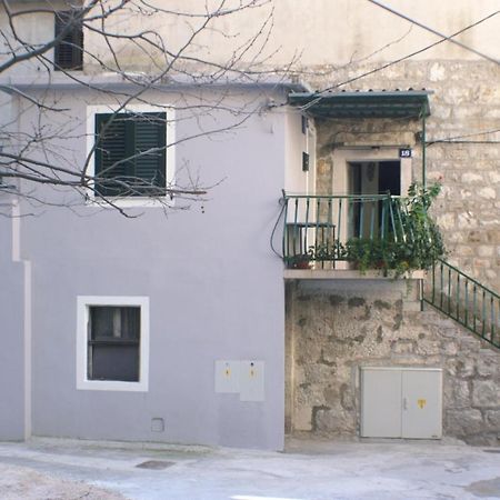 Apartments With A Parking Space Omis - 4327 Exterior photo